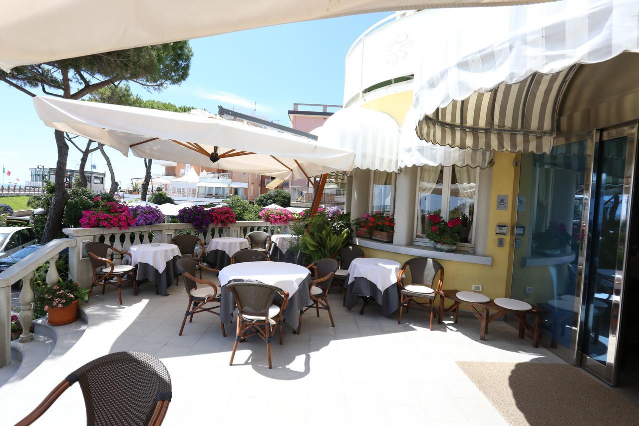Hotel Le Lampare Caorle Exterior foto